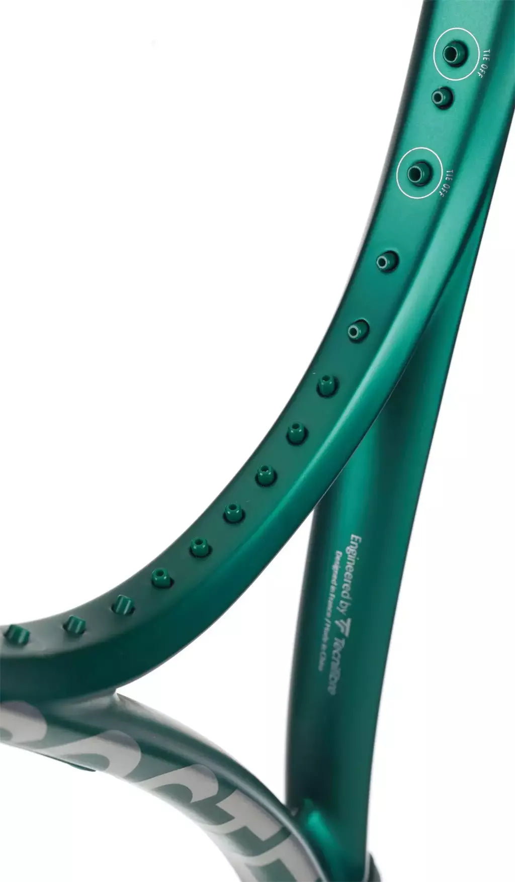 Lacoste L23 100/300 | Elegancia y Potencia en la Cancha